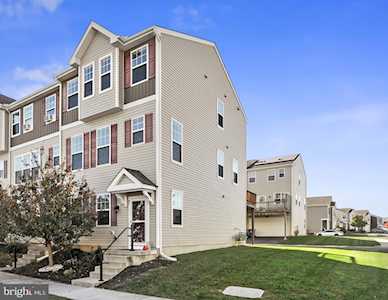 87 Tyndall Trl Camden, DE 19934