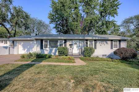 1202 Hillcrest Dr Bellevue, NE 68005