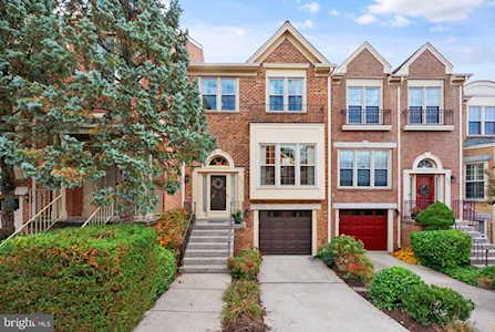 2220 Kings Garden Way Falls Church, VA 22043