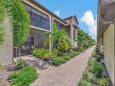 5711 Palmer CIRCLE #204 Lakewood Ranch, FL 34211