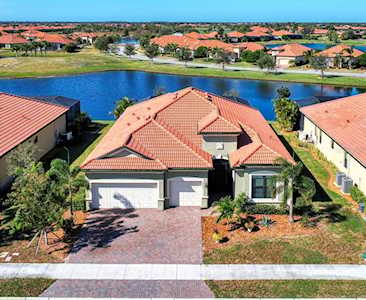 10916 Tarflower Dr Venice, FL 34293