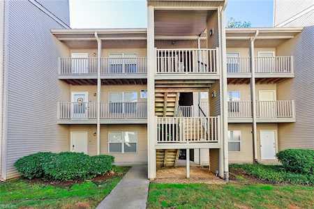 560 Candle Ln #304 Newport News, VA 23608