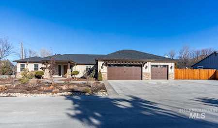 5706 N Pierce Park Lane Boise, ID 83714