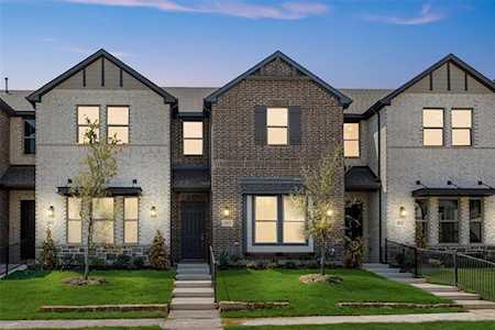 2917 Alto Drive Sachse, TX 75048