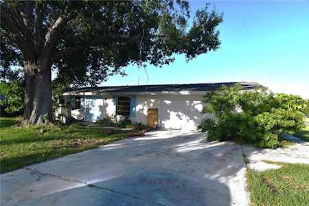 1281 Yorkshire St Port Charlotte, FL 33952