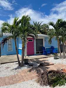 2402 1st St Indian Rocks Beach, FL 33785