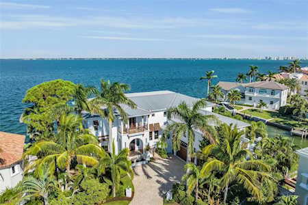 620 Yardarm Ln Longboat Key, FL 34228