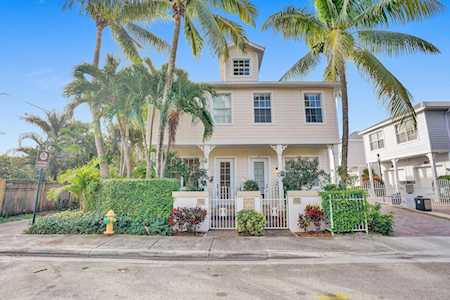 602 S Federal Highway #16 Lake Worth Beach, FL 33460