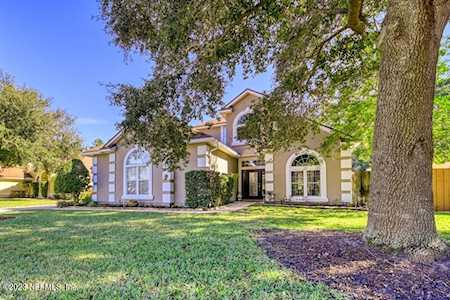 7891 Chase Meadows DR E Jacksonville, FL 32256