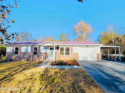 4223 Deer Creek Dr Knoxville, TN 37912