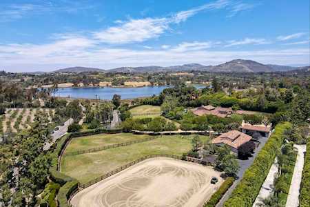 6473 Lago Lindo Rancho Santa Fe, CA 92067