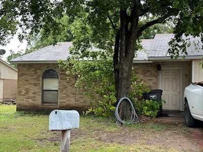 5705 Maiden Lane Fort Worth, TX 76131