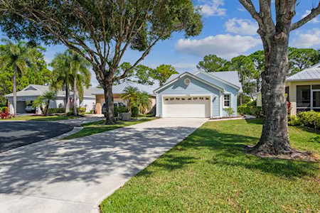 7915 SE Sugar Pines Way Hobe Sound, FL 33455