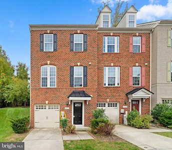 8647 Enoch Pratt Dr Ellicott City, MD 21043