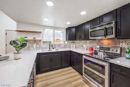 7713 Parakeet Ave Las Vegas, NV 89145