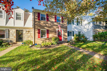 309 Rock Spring Dr SW Leesburg, VA 20175