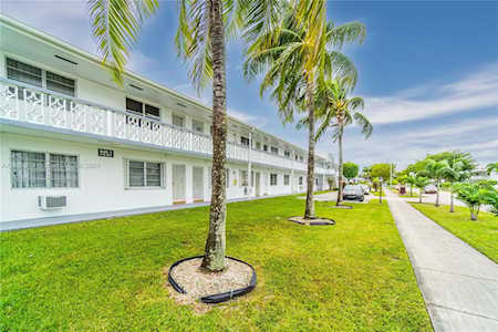 50 NW 204th St #25 Miami Gardens, FL 33169