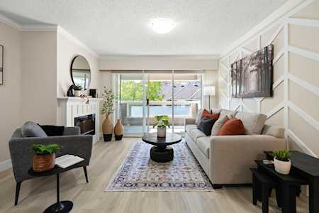 932 Robinson Street #213 Coquitlam, BC V3J 7R8