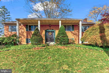53 Country Side Ln Leola, PA 17540