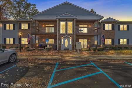 1495 Shoemaker Dr Westland, MI 48185