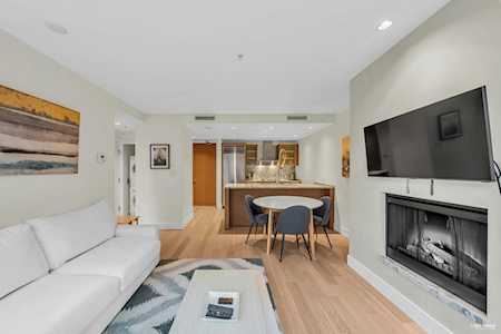 1111 Alberni Street #1607 Vancouver, BC V6E 4V2