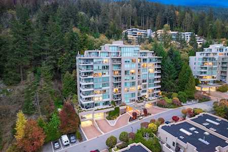 3131 Deer Ridge Drive #302 West Vancouver, BC V7S 4W1