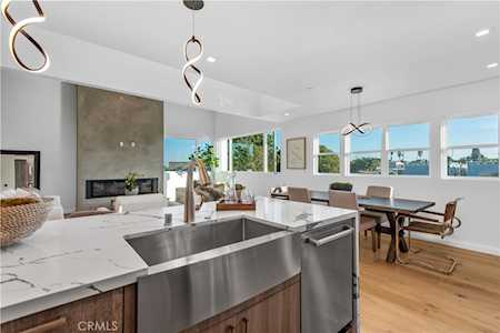 1427 15th St Manhattan Beach, CA 90266