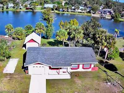 2643 Montego Dr Fort Myers, FL 33905