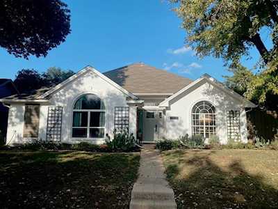8530 SW Hidden Spring Drive Frisco, TX 75034