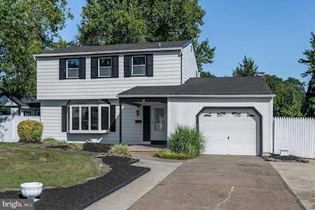 16 Bull Run Rd Clementon, NJ 08021