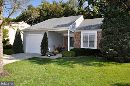 32 Falmouth Dr Mount Laurel, NJ 08054