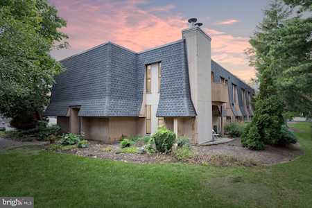 25 S Church Rd #80 Maple Shade, NJ 08052