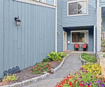 10 Timber Ridge Mount Kisco, NY 10549
