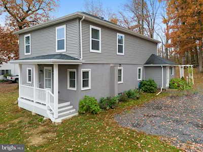 1660 Fels Rd Pennsburg, PA 18073