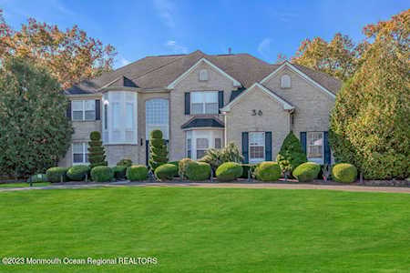 36 Bridgewater Ct Jackson, NJ 08527