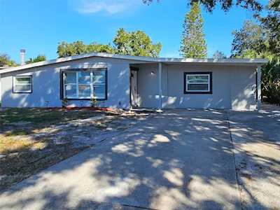 4927 Halifax Dr Tampa, FL 33615
