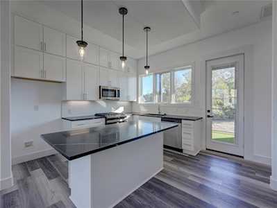 449 RAYNER Avenue Fort Worth, TX 76111