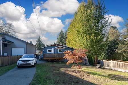 11641 212 Street Maple Ridge, BC V2X 4Z6