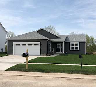 1411 Lilac Ln Harvard, IL 60033