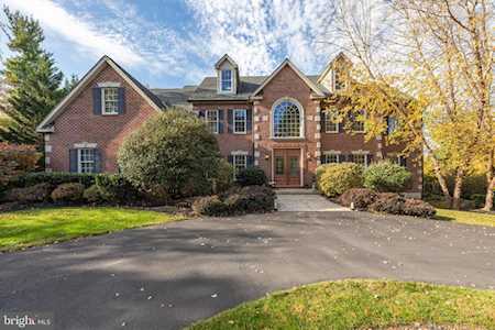 300 Brookside Ct Chalfont, PA 18914