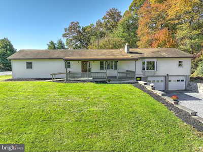 708 King Pen Rd Kirkwood, PA 17536