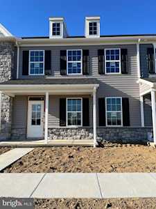 2474 Artesian Way #81 Lancaster, PA 17601
