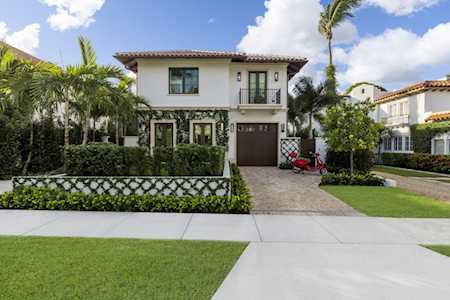 218 Everglade Avenue Palm Beach, FL 33480