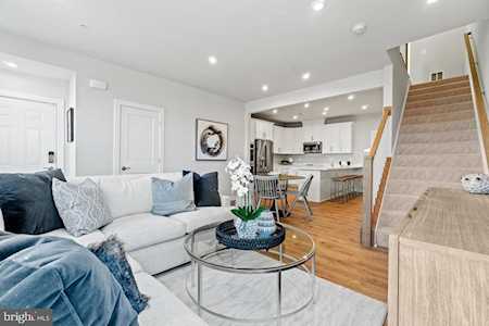 14160 Gypsum Loop Chantilly, VA 20151