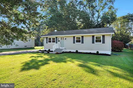 58 Walnut St Clayton, NJ 08312