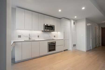 133 Seaport Blvd #1621 Boston, MA 02210