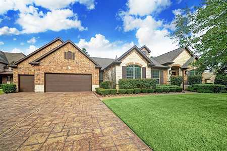 120 Grove Clover Ln Montgomery, TX 77316
