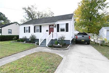 1102 Anne Ave Chesapeake, VA 23324