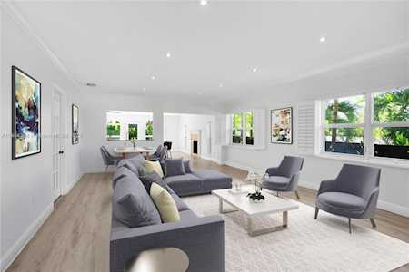 3550 Crystal Court Miami, FL 33133