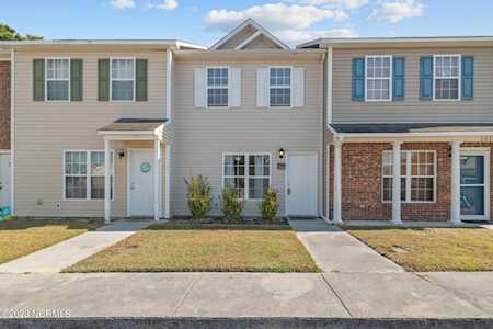 204 Pinegrove Ct Jacksonville, NC 28546